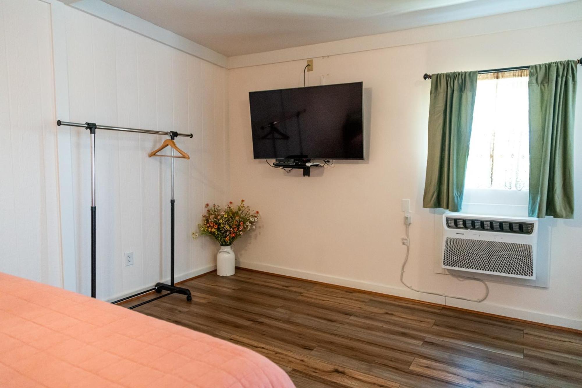 Sagebrush Inn Tombstone Habitación foto A room at the motel